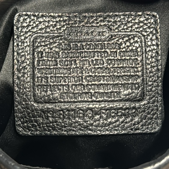 100% authentic Coach black leather crossbody / messenger bag - Picture 9 of 13